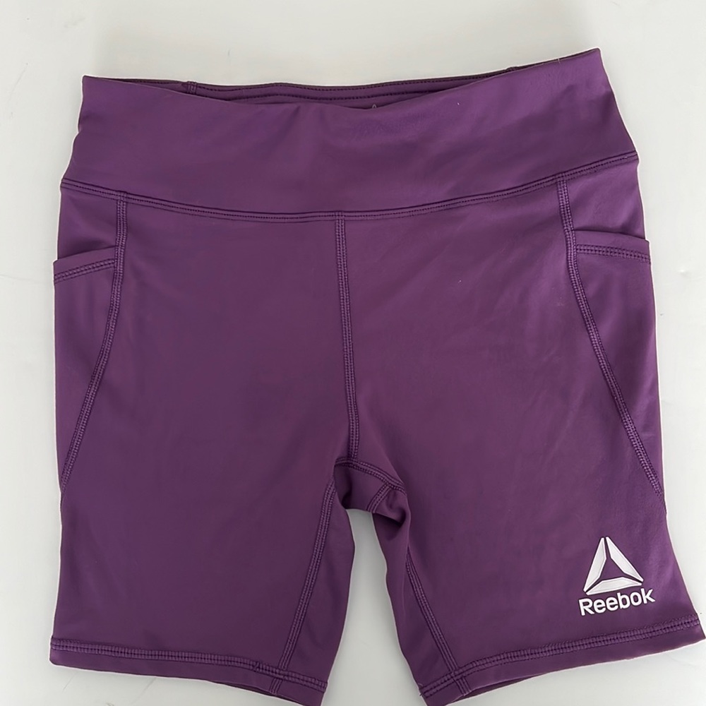 NWOT Girls REEBOK Athletic compressions BIKE SHORTS. Pockets on either side